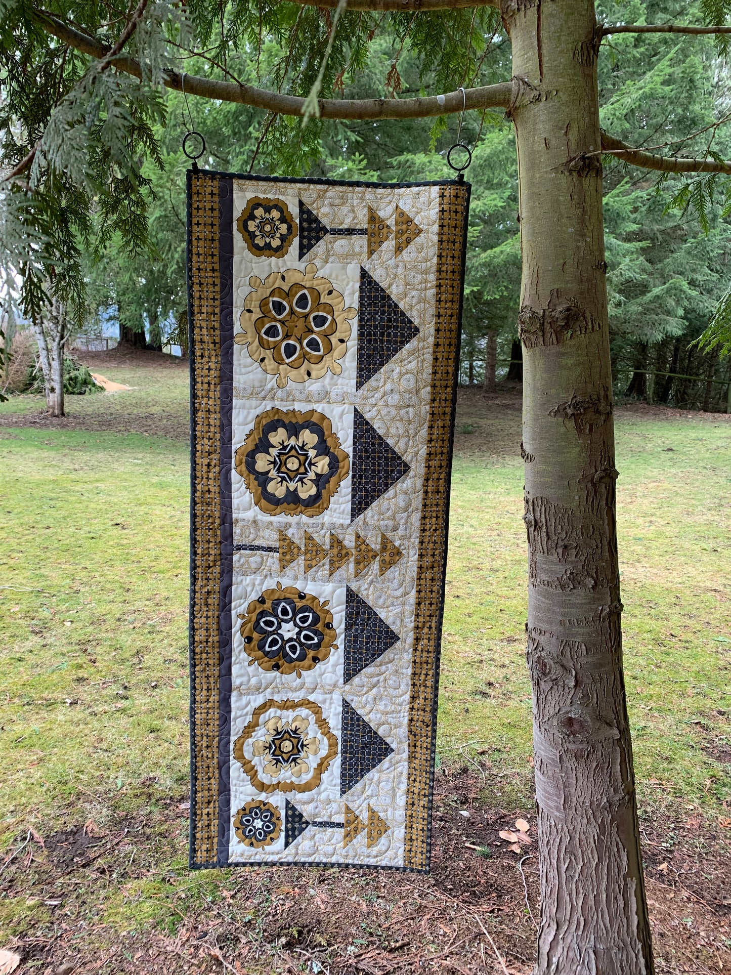 Farmhouse Runners Downloadable PDF Quilt Pattern